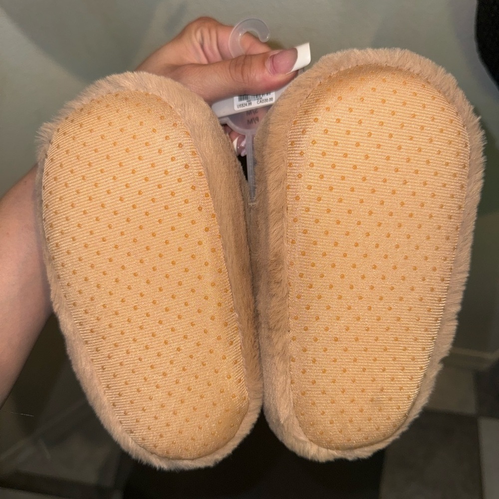 Sold on MERCARI!  BNWT Claire's Tan Reindeer Slippers kids size small - Picture 2 of 2